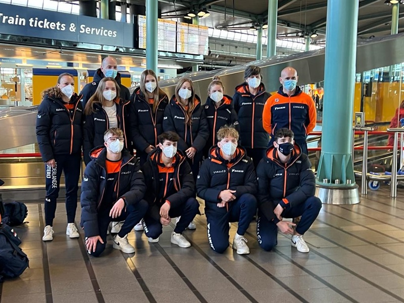 Team dat het junioren wereldkampioenschap shorttrack rijdt vertrokken naar Gdansk